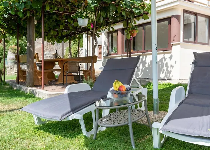 Sea View With Garden Near Opatija Апартаменты Veprinac