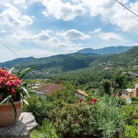 Sea View With Garden Near Opatija Apartmán