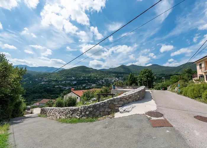 Sea View With Garden Near Opatija Apartamento